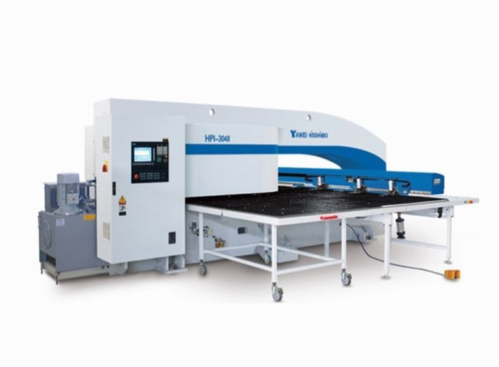 Large tonnage CNC turret punch press